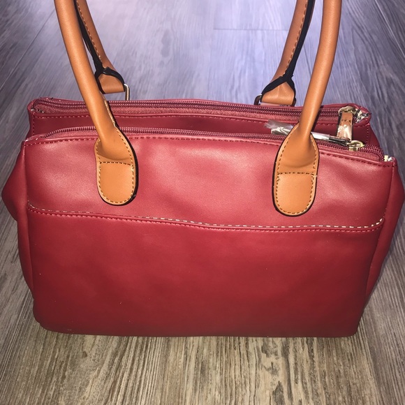 New U.S. Polo ASSN Purse - Picture 4 of 7